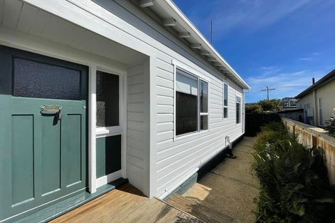 Photo of property in 9 Hargest Crescent, Saint Kilda, Dunedin, 9012