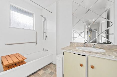 Photo of property in 17 Moki Place, Ruakaka, 0116