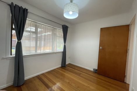 Photo of property in 7 Tiki Street, New Lynn, Auckland, 0600