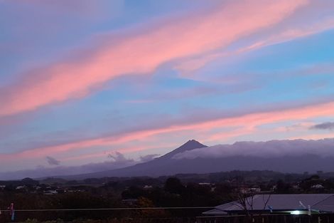 Photo of property in 31 Belair Avenue, Blagdon, New Plymouth, 4310