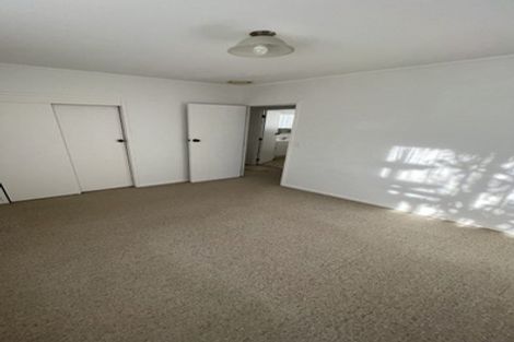 Photo of property in 27 Halberg Street, Glenfield, Auckland, 0629