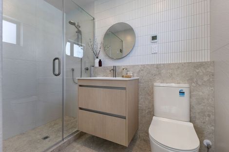 Photo of property in 1/6a View Road, Papakura, 2110