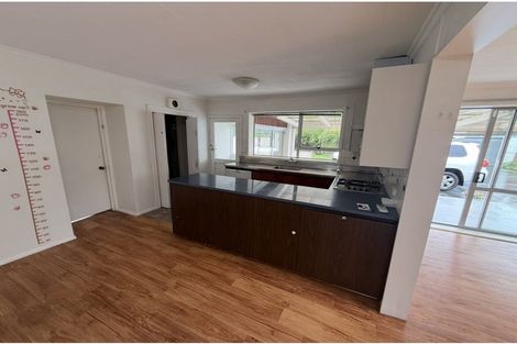 Photo of property in 8 Nyoli Street, Northcote, Christchurch, 8052