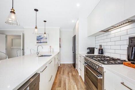 Photo of property in 5 Lucern Lane, Petone, Lower Hutt, 5012