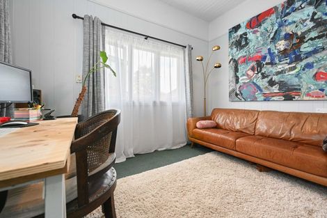 Photo of property in 4 Sunnyside Road, Nawton, Hamilton, 3200