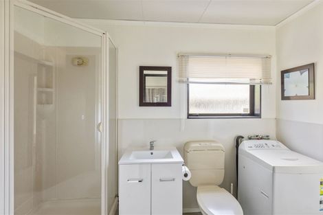 Photo of property in 22 Kathy Terrace, Stanmore Bay, Whangaparaoa, 0932