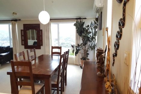 Photo of property in 20 Quigley Street, Newlands, Wellington, 6037