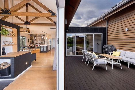 Photo of property in 12 Pendeen Crescent, Jacks Point, Queenstown, 9371