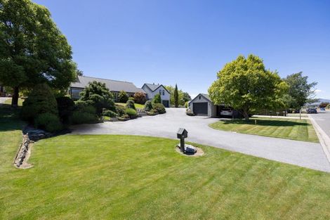Photo of property in 186 Stone Street, Wanaka, 9305