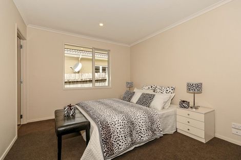 Photo of property in 19 Anna Lane, Glen Eden, Auckland, 0602