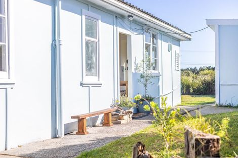 Photo of property in 345 Te Horo Beach Road, Te Horo Beach, Otaki, 5581
