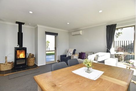 Photo of property in 29 Linkwater Way, Parklands, Christchurch, 8083