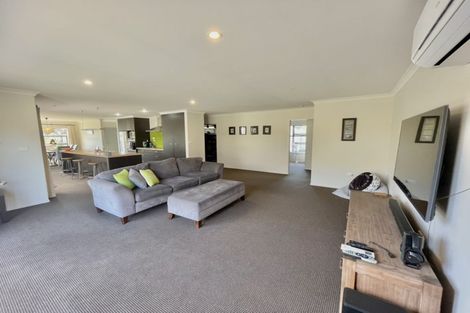 Photo of property in 15 Pompano Key, Papamoa Beach, Papamoa, 3118