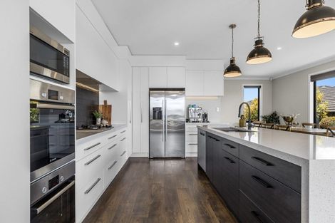 Photo of property in 10 Benmore Crescent, Pyes Pa, Tauranga, 3112