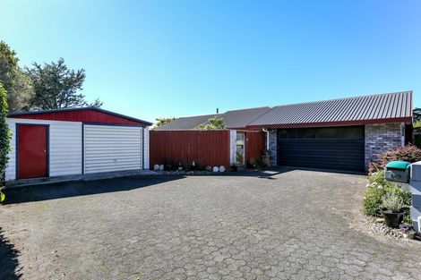 Photo of property in 18d Karamea Street, Whalers Gate, New Plymouth, 4310