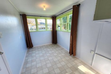 Photo of property in 2 Townshend Place, West End, Palmerston North, 4412