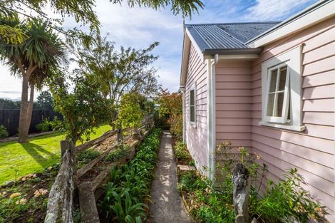 Photo of property in 10 Cotter Street, Greytown, 5712