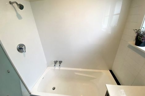 Photo of property in 6 Quebec Place, Wainoni, Christchurch, 8061