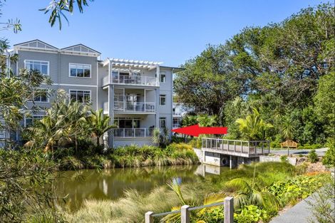 Photo of property in 21 Parkside Drive, Orewa, 0931