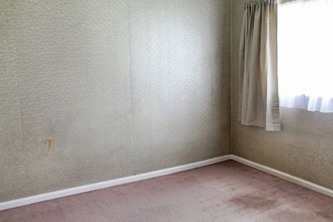 Photo of property in 30 Kingswood Street, Takaro, Palmerston North, 4412