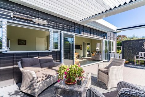 Photo of property in 37 Grove Road, Mangawhai Heads, Mangawhai, 0505