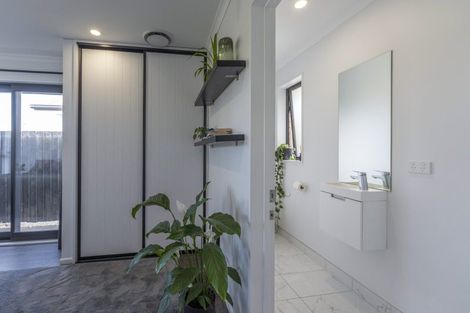 Photo of property in 18 Grey Way, Russley, Christchurch, 8042