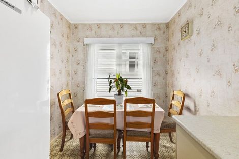 Photo of property in 57 Taylor Terrace, Tawa, Wellington, 5028