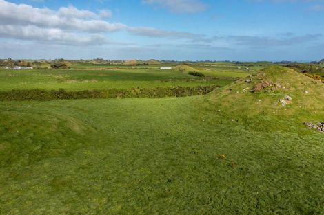 Photo of property in 22 Pungarehu Road, Pungarehu, 4685