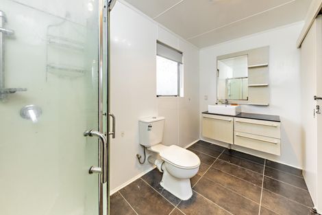 Photo of property in 438 Roscommon Road, Clendon Park, Auckland, 2103