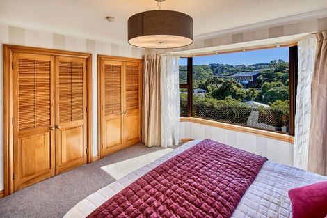 Photo of property in 63 Maungaraki Road, Korokoro, Lower Hutt, 5012