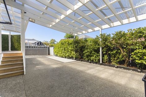 Photo of property in 1/439 Point Chevalier Road, Point Chevalier, Auckland, 1022