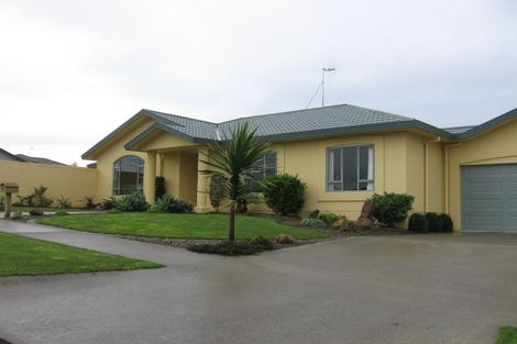 Photo of property in 1 Aspen Way, Kelvin Grove, Palmerston North, 4414
