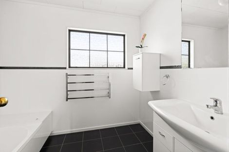 Photo of property in 10 Pomeroy Place, Havelock North, 4130