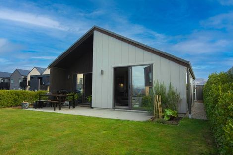Photo of property in 1 Merivale Avenue, Wanaka, 9305