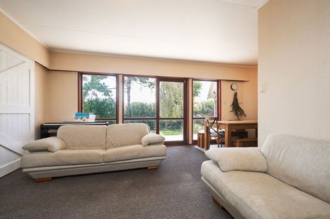 Photo of property in 22 Christie Crescent, Havelock North, 4130