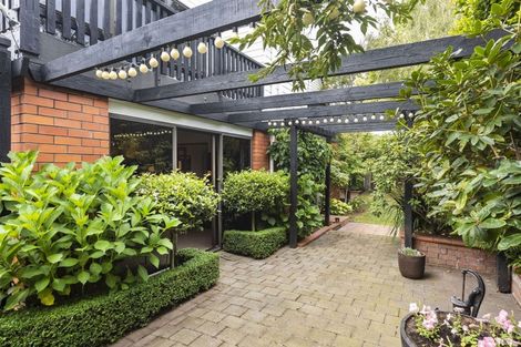 Photo of property in 2/5a Regency Crescent, Redwood, Christchurch, 8051