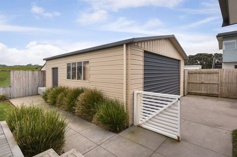 Photo of property in 138 Seaforth Road, Waihi Beach, 3611