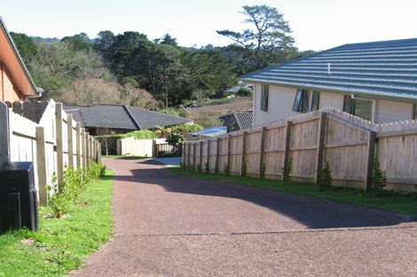 Photo of property in 58 View Ridge Drive, Ranui, Auckland, 0612
