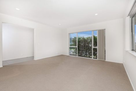 Photo of property in 22 Terrasini Drive, Flat Bush, Auckland, 2019