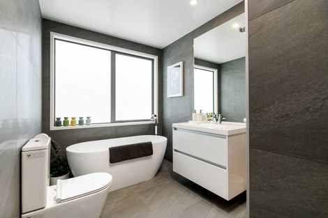 Photo of property in 7 Awatira Drive, Papamoa Beach, Papamoa, 3118