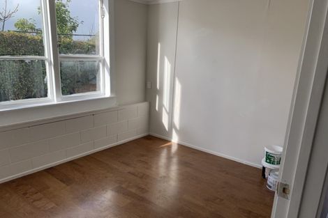 Photo of property in 27 Akarana Avenue, Mount Roskill, Auckland, 1041