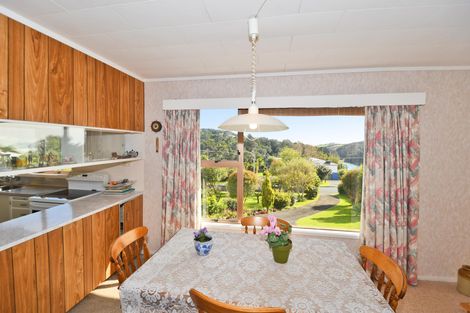 Photo of property in 18 Harbour View Road, Leigh, 0985