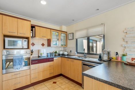 Photo of property in 23 Seneca Court, Golflands, Auckland, 2013