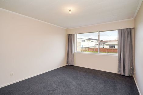 Photo of property in 32 Elm Crescent, Gladstone, Invercargill, 9810