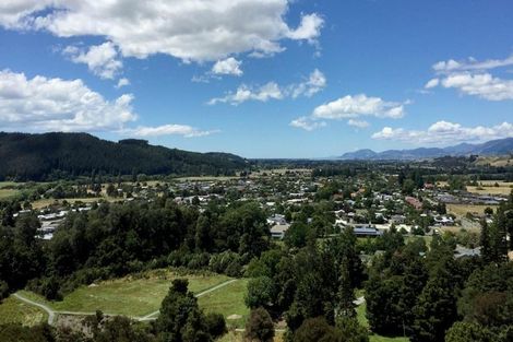 Photo of property in 53 George Fyfe Way, Wakefield, 7025