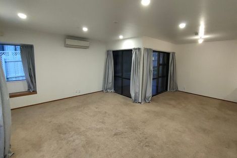 Photo of property in 40 Pigeon Mountain Road, Half Moon Bay, Auckland, 2012