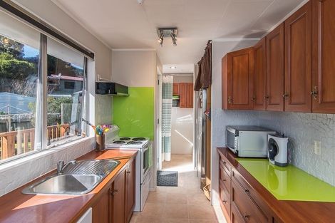 Photo of property in 32 Hookway Grove, Paraparaumu, 5032