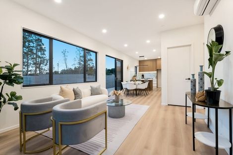 Photo of property in 26 Curtiss Circle, Hobsonville, 0618