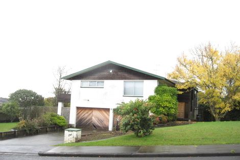 Photo of property in 1 Pleasant Place, Mellons Bay, Auckland, 2014