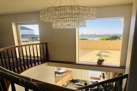 Photo of property in 15 Constable Lane, West Harbour, Auckland, 0618